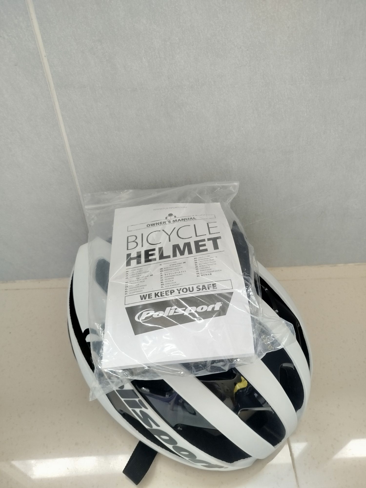 Vendo capacete de ciclismo marca polisport.