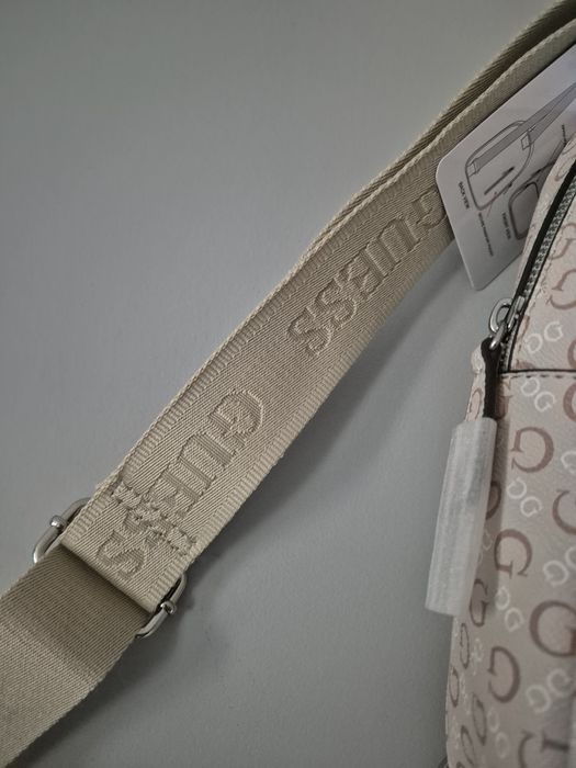 Plecak plecaczek na jedno ramię torebka crossbody bag Guess logo premi