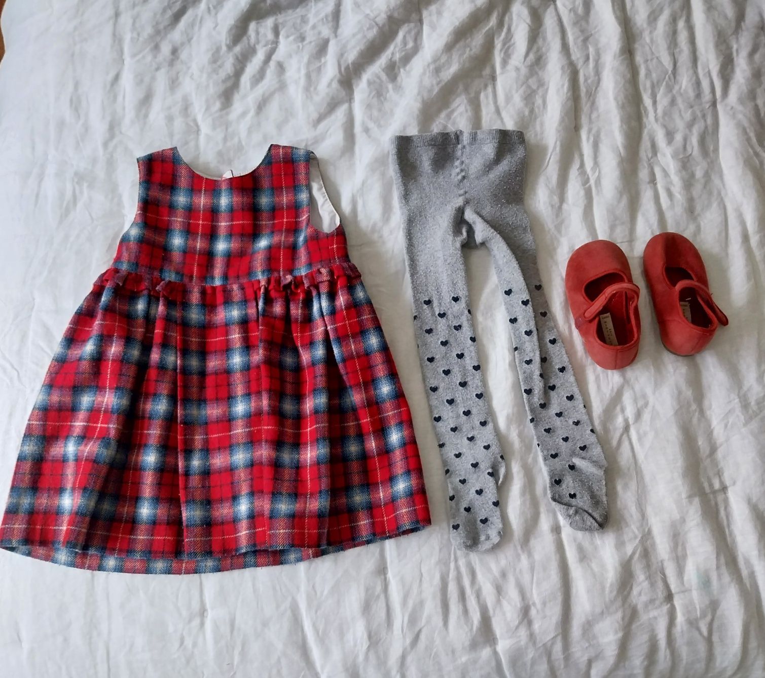 Conjunto de vestido + collants + sapatos
