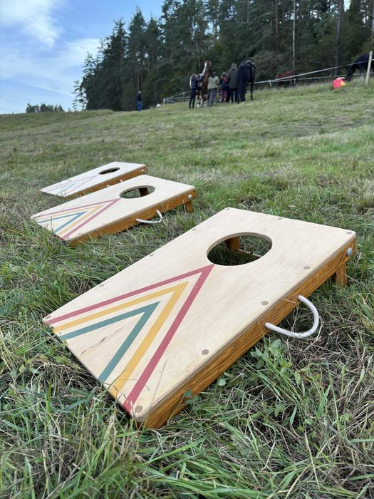 Gra Cornhole – drewniana, ręcznie robiona, własne logo + 8 woreczków