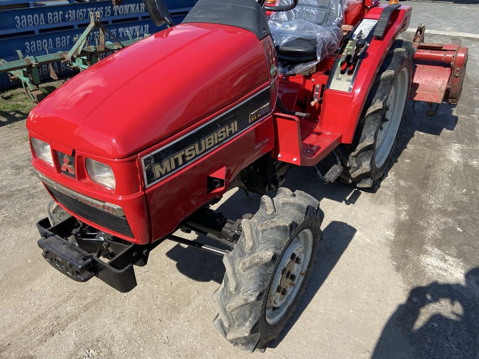 Трактор Японія Mitsubishi MT205