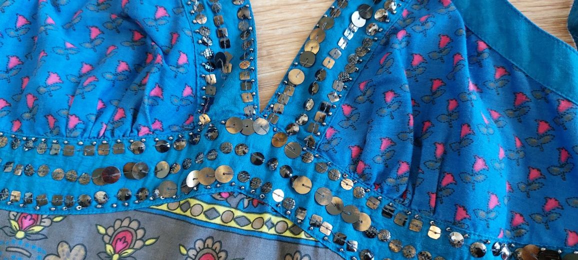 Rozkloszowana wzorzysta sukienka wiązana na szyi Debenhams
