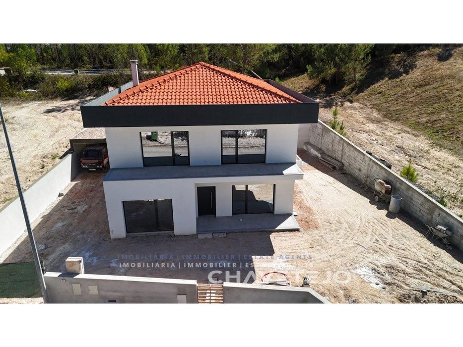 Moradia Nova T4 em Ansião