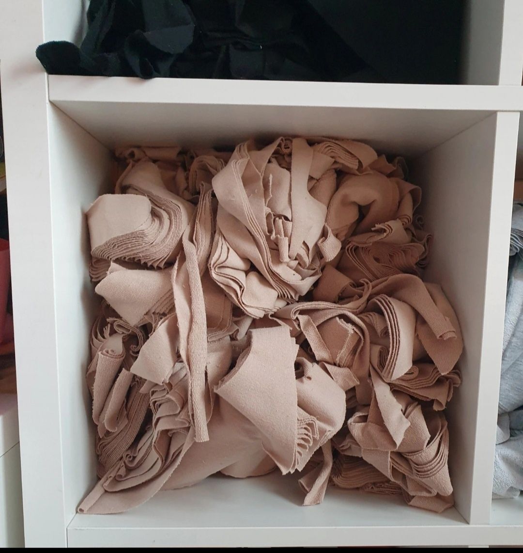 Nowe skrawki materiałów 9kg