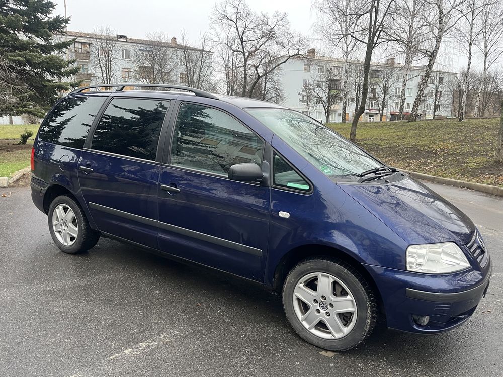 Продам Volkswagen sharan 1.8t