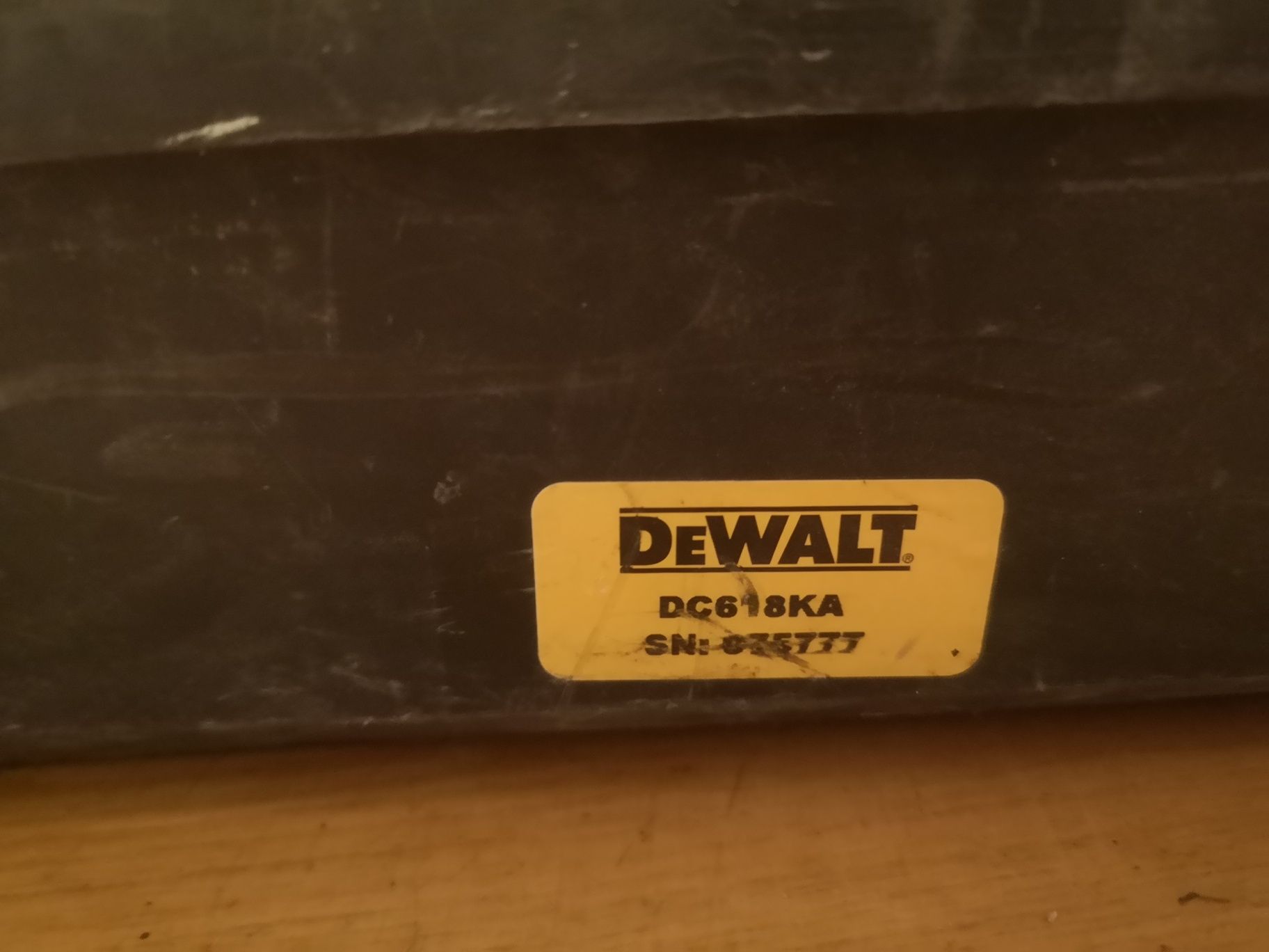 Gwoździarka DeWALT DC618 jak nowa