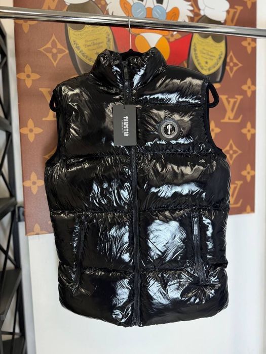 ЦЕНА ТАКОЙ 4700! Мужская жилетка TRAPSTAR безрукавка люкс лаковая хит