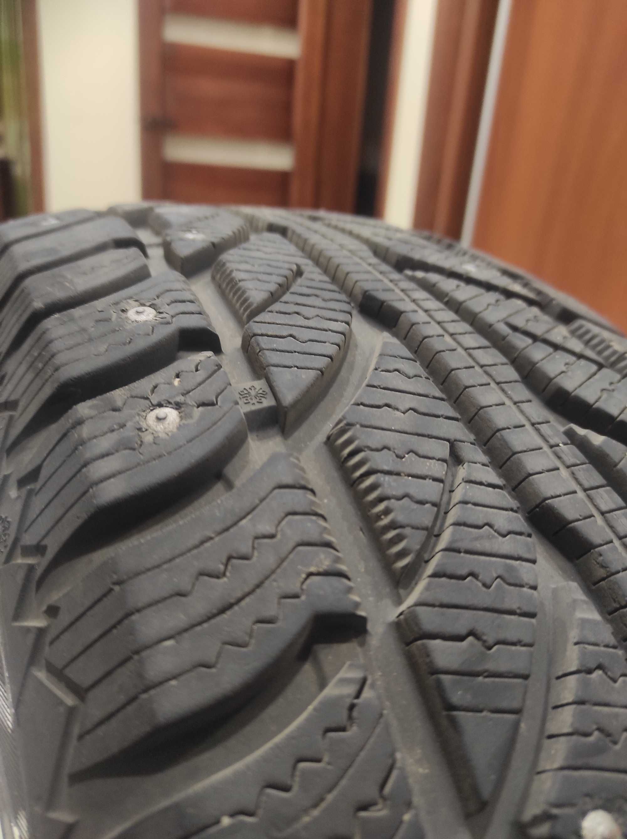 Шини,резина  Cooper зимова 235/70R16 комплект