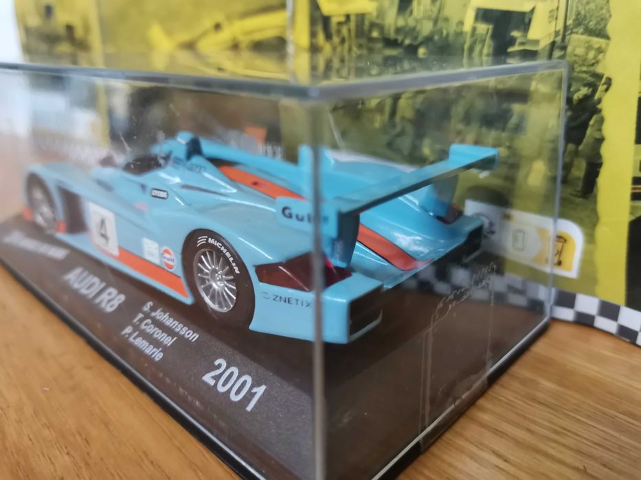 Audi R8 - 24 heurs du Man's - Escala 1:43