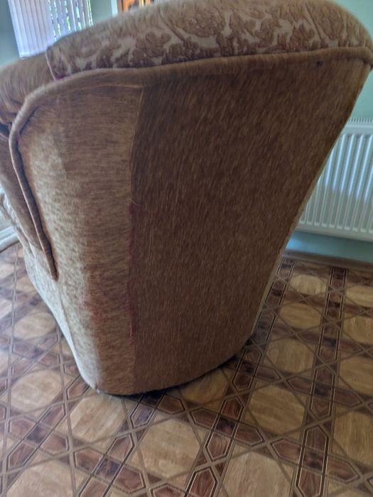 Крісло м' яке - 2 шт .