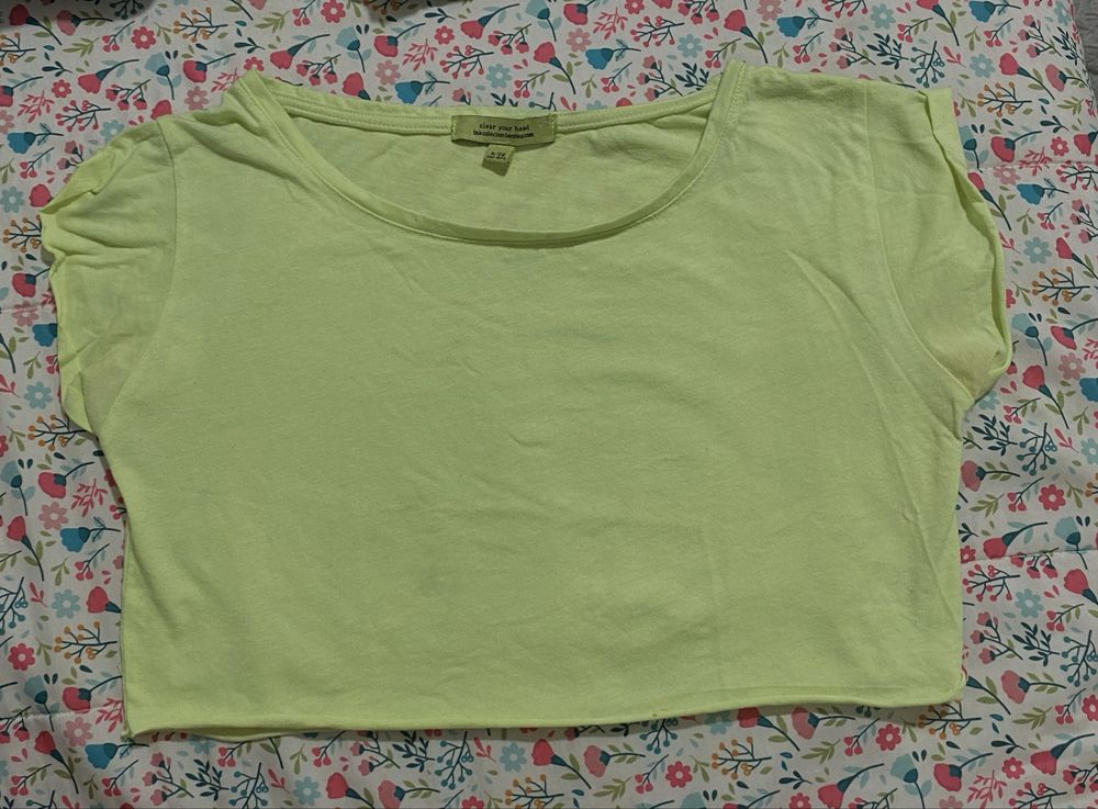 Top amarelo folgado