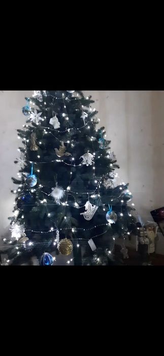 Ёлка лита,2,10 б/у в хорошем состоянии