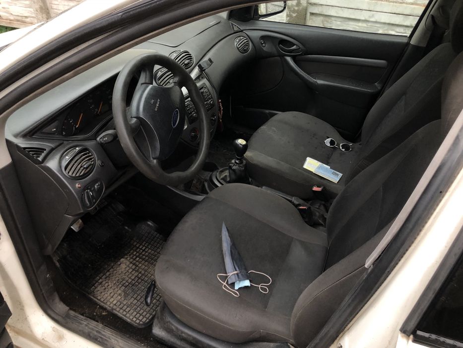 Разборка Форд Фокус 1 1.8D двигатель стойки салон дверь тнвд стекло