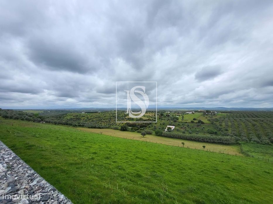 Moradia em Fronteira - Alentejo