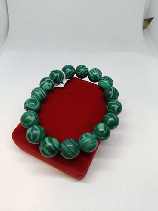 Bransoletka na gumce z malachitami