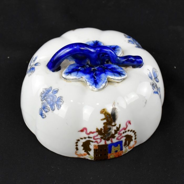 Caixa Abobora, com brasão, porcelana da China, circa 1970