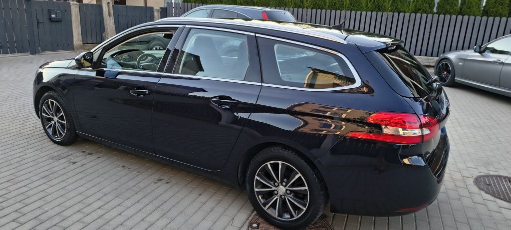 Peugeot 308 SW 2015r 1.6 blueHdi, panorama, full LED,  navi, kamera,