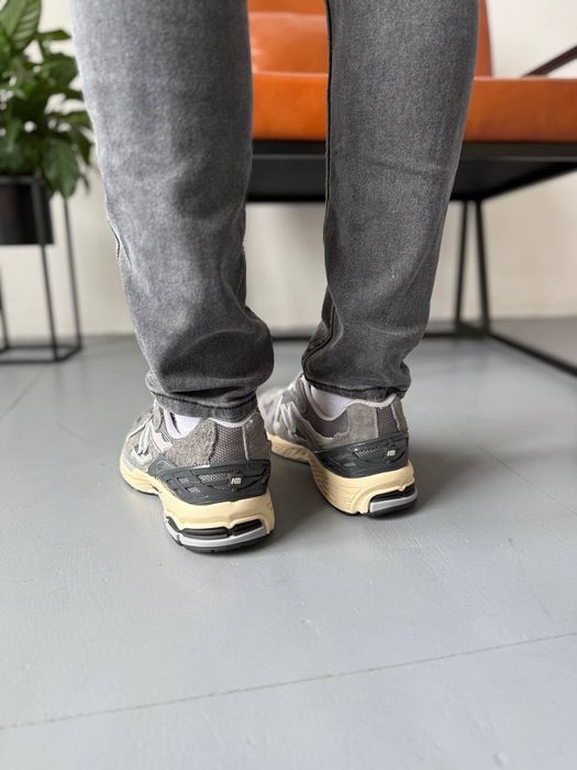 Зимові кросівки New Balance 1906D Gore Tex термо чорні, сірі