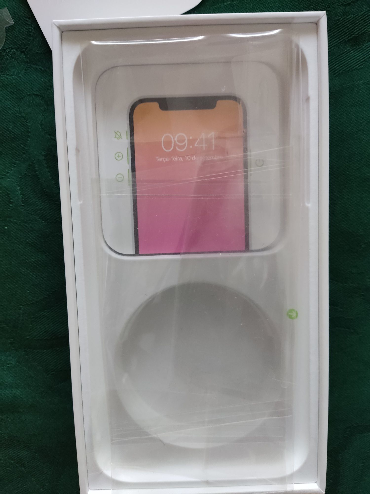 iPhone 11 com extras