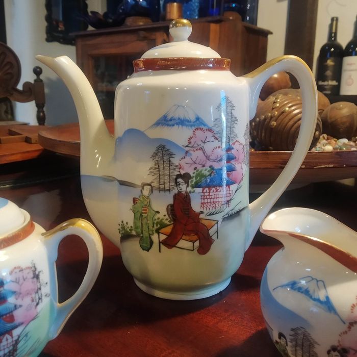 Bule + Leiteira + Açucareiro