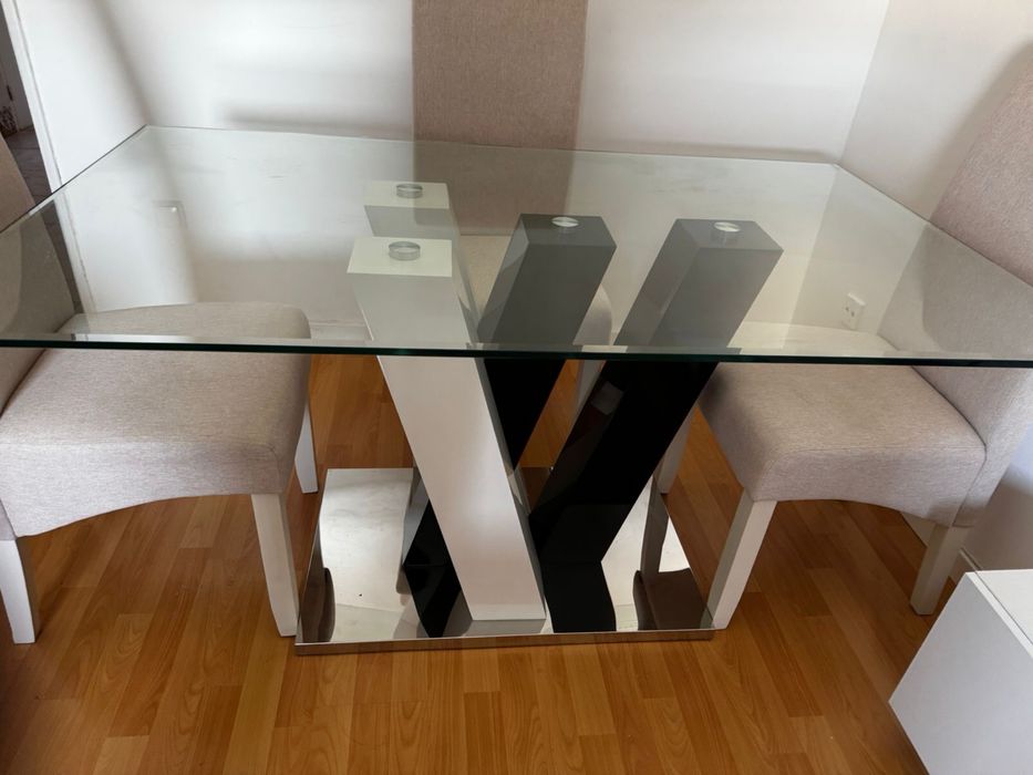 Sofá , mesa de jantar , cadeiras , Racker, tv , comoda