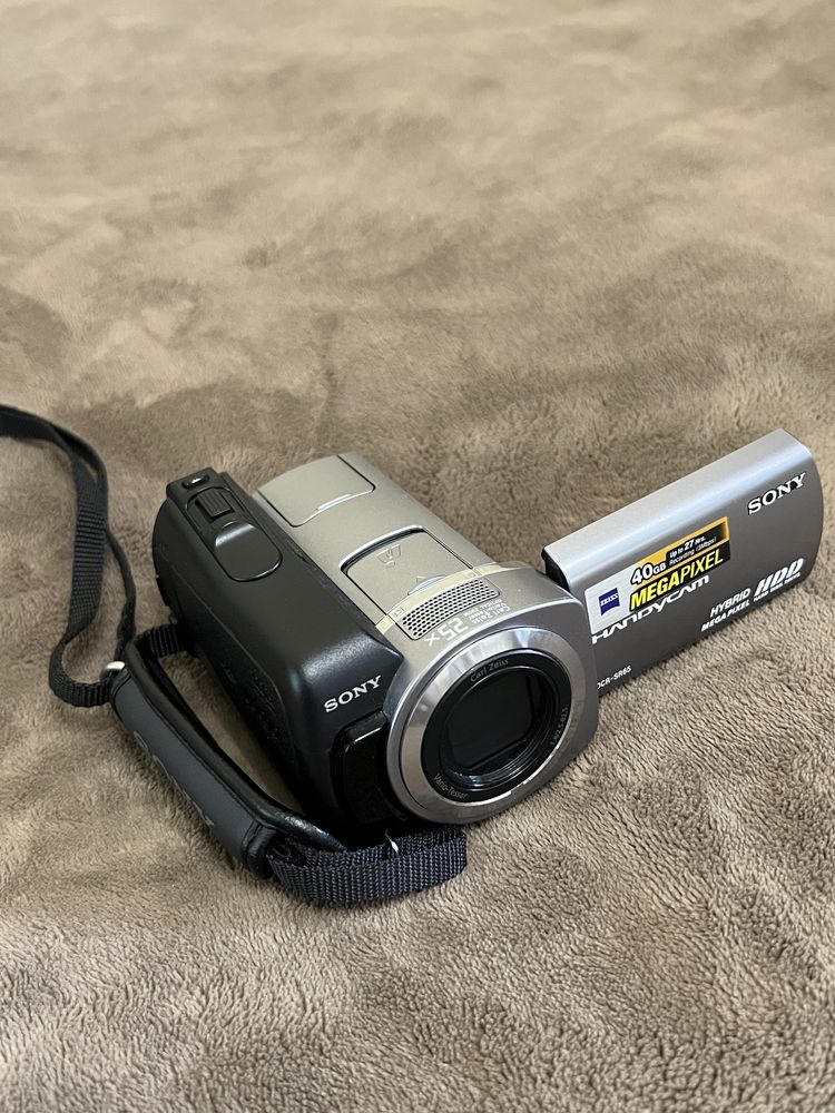 Відеокамера Sony DCR-SR65E