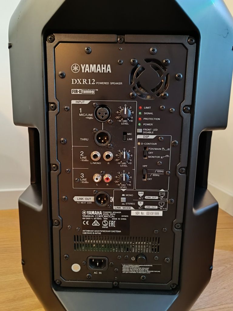 Zestaw nagłośnieniowy Yamaha dxs-15 i dxr-12