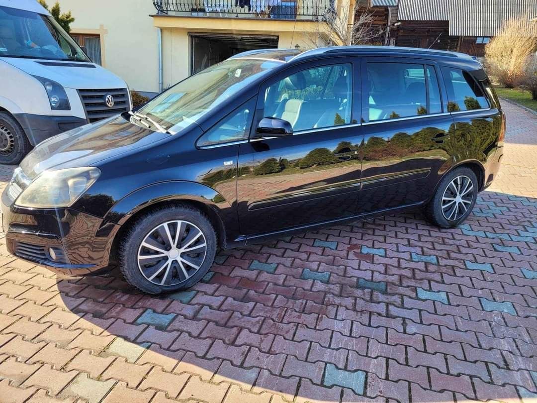 Opel Zafira 1.9 cdti 2006rok