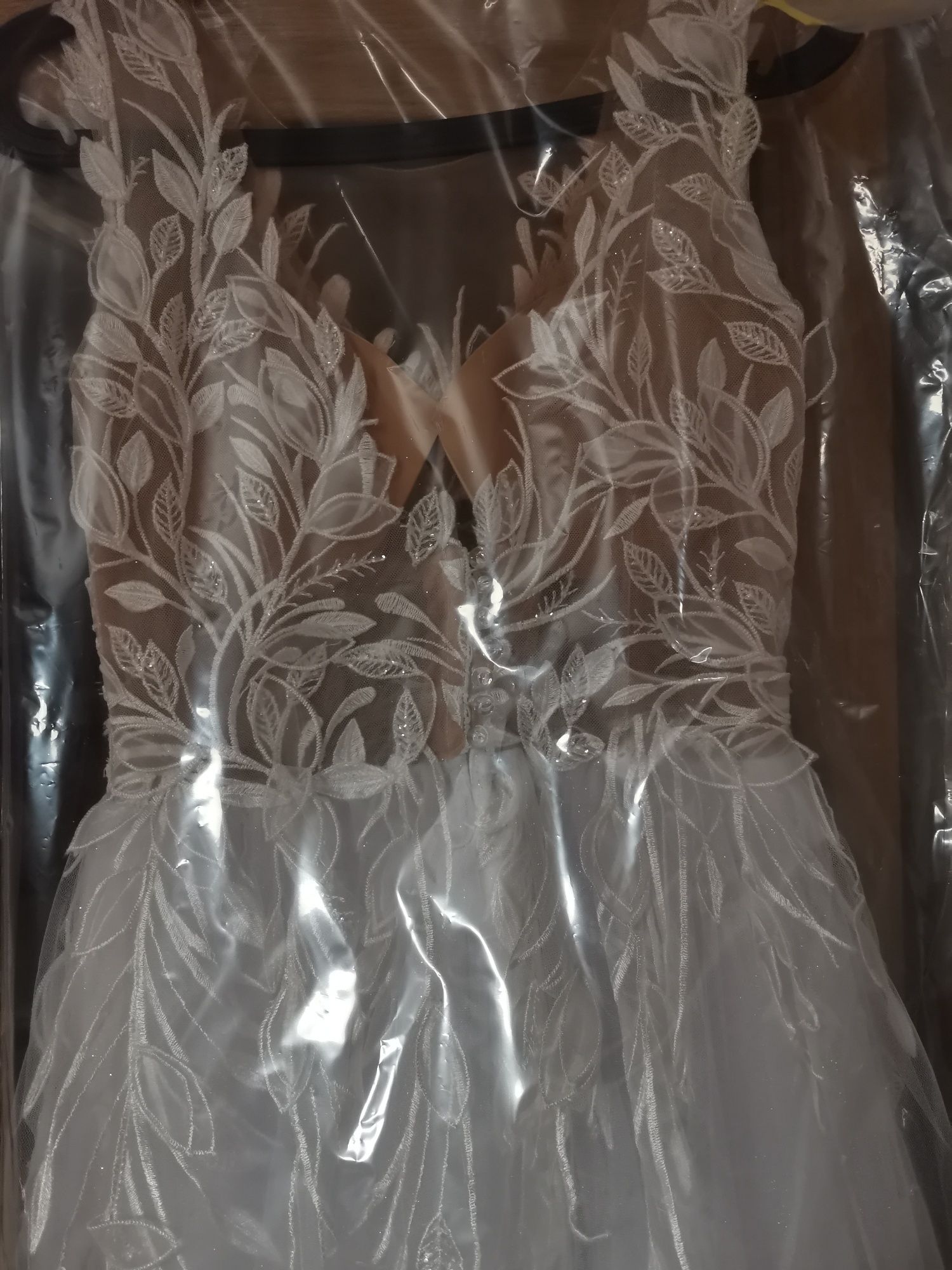 Sukienka Ślubna z efektem 3D