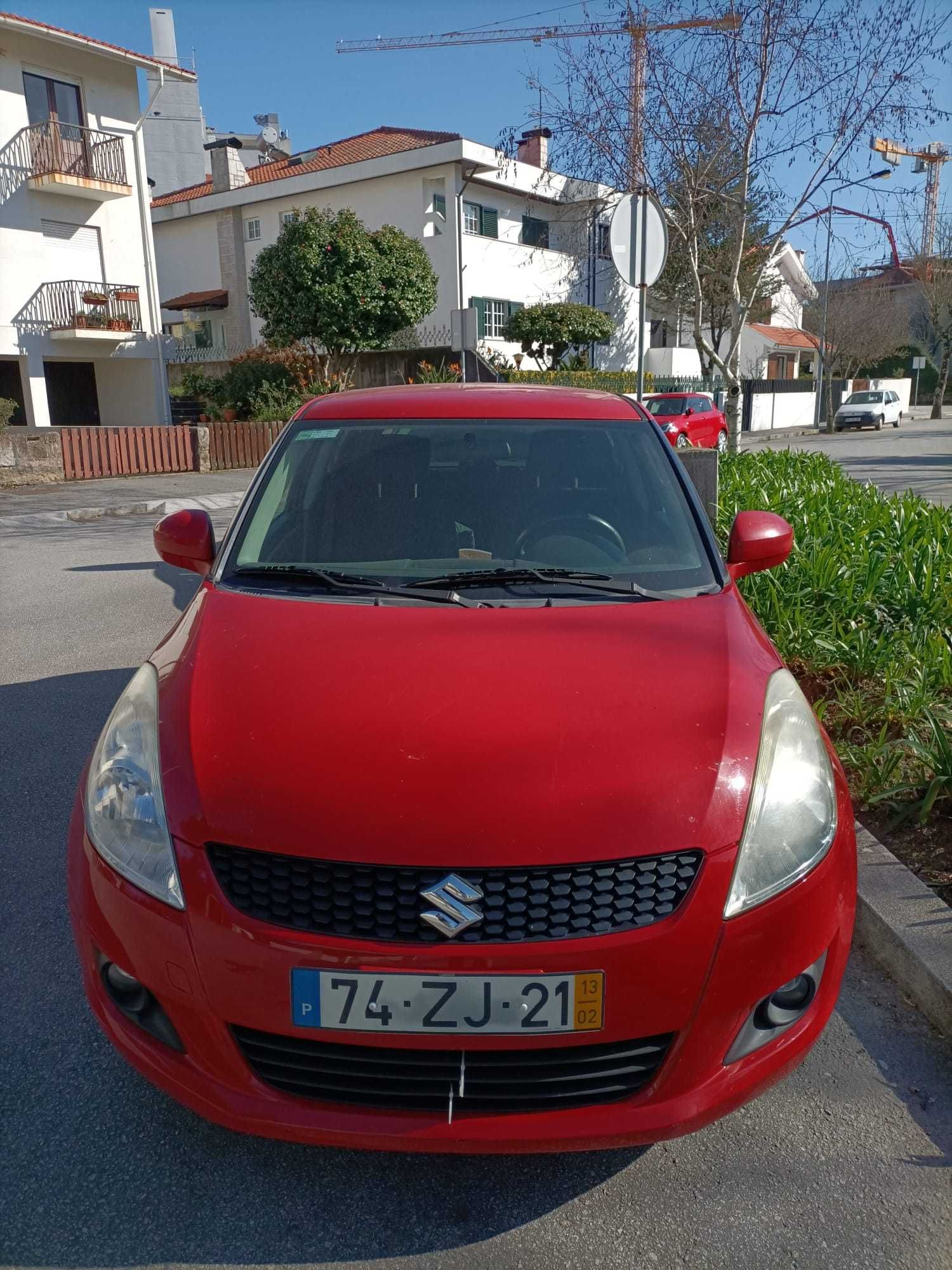 Suzuki Swift 2013 – Económico, Ágil e Fiável