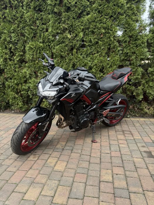 Kawasaki z900 czerwony motocykl naked a2 okazja