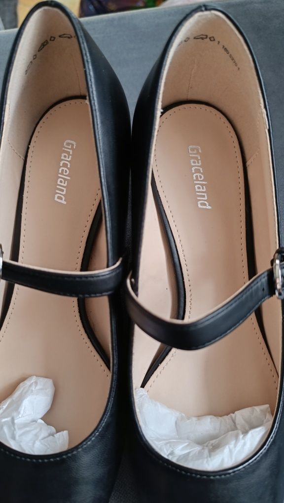 Buty na obcasie botki 38/39