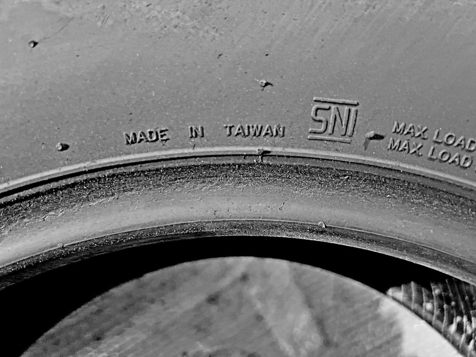 Шини Б/в 205.70.15с пара