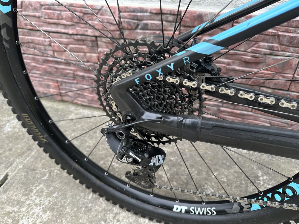 Карбоновий двухпідвіс велосипед Mondraker Foxy R