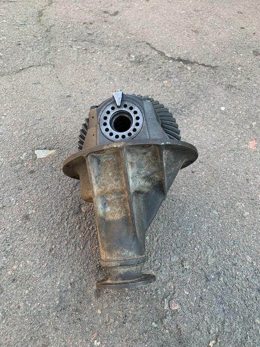 Продам редуктор заднего моста Митсубиси Паджеро