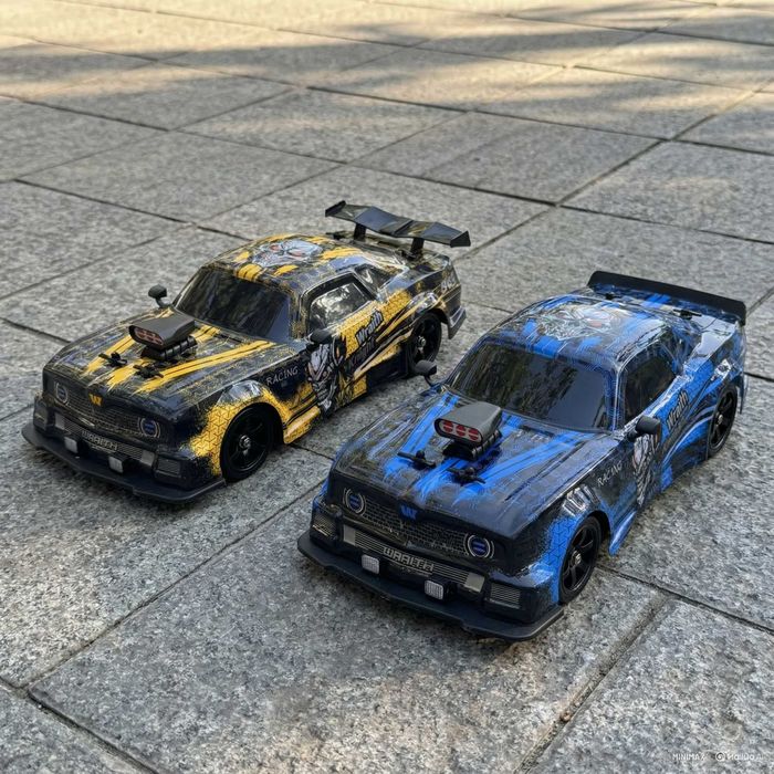 Машина на радиоуправлении 3.7V дрифтує підсвічування, парогенератор