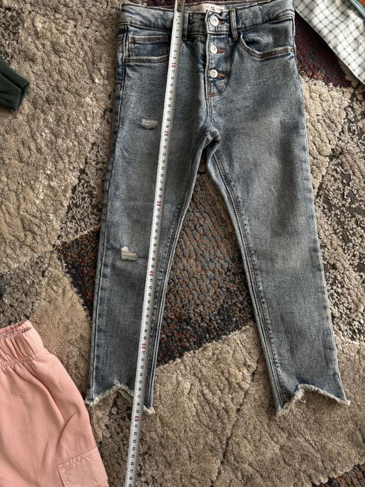 Paka! Zestaw ubrań ZARA rozmiar 110 – bluzy, spodnie, piżamka, jeansy