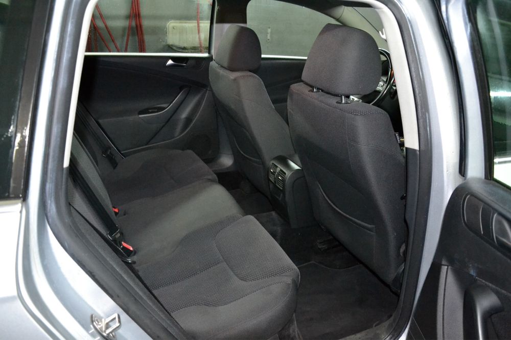 Volkswagen Passat 2.0 TDI 2010 року