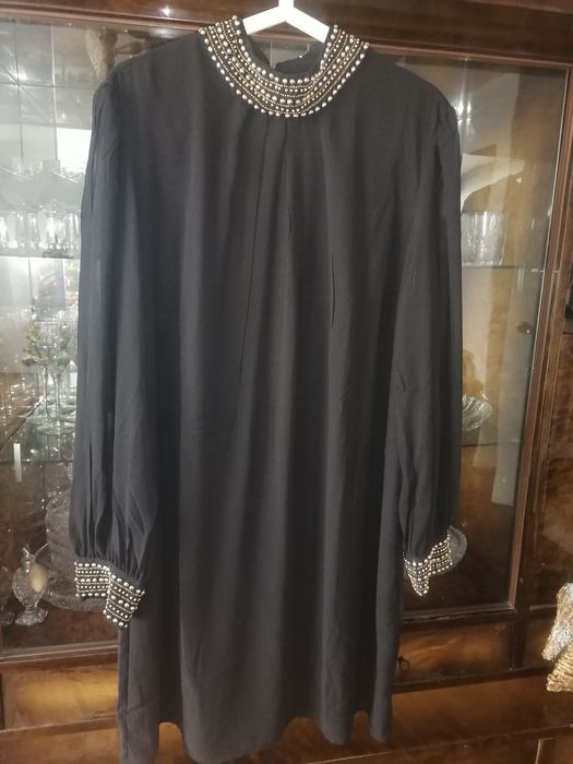 Sukienka wieczora z szyfonu.