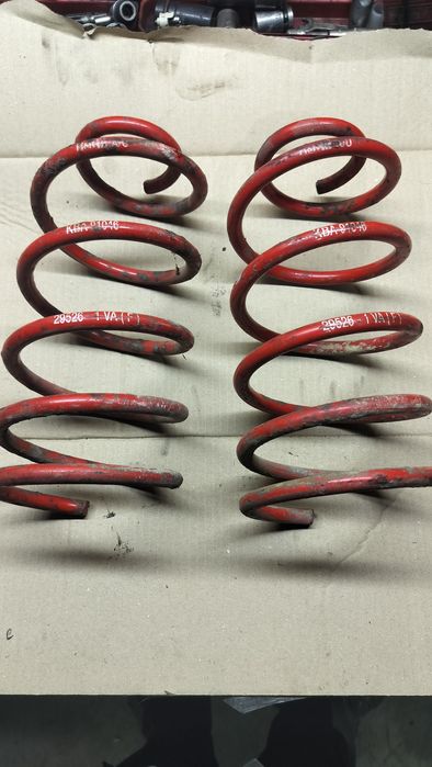 Передні пружини гольф4, бора, октавія тур