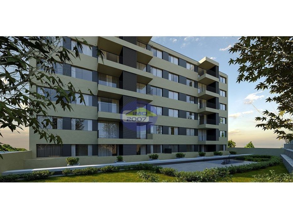 Apartamento T2 com terraço em São João da Madeira