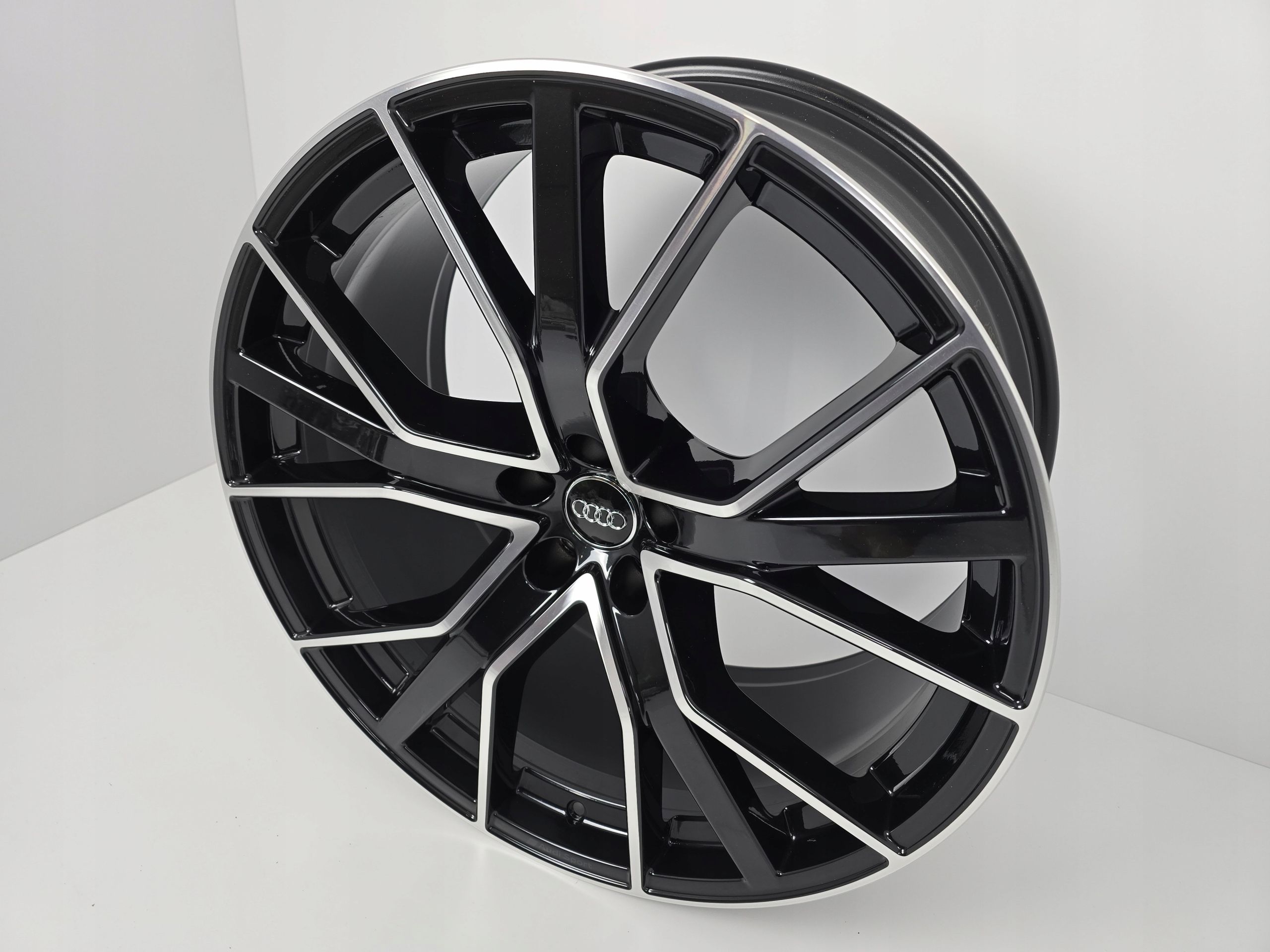 NOWE Oryginalne Felgi Audi 22 RS6 RS7 A8 S8 Q5 SQ5 Q7 SQ7 Q8 SQ8 Etron
