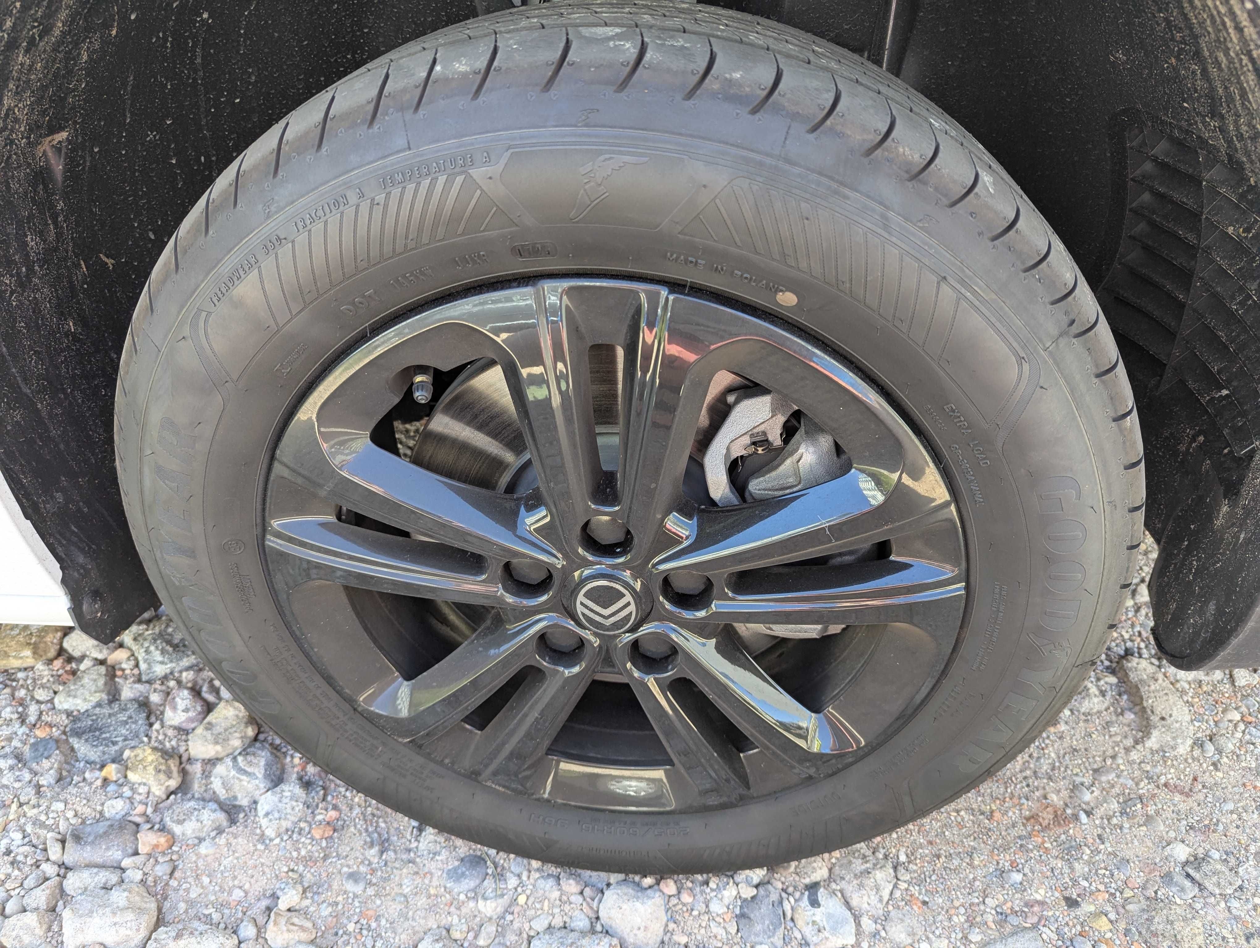 GOODYEAR EFFICIENTGRIP Performance 2 205/60R16