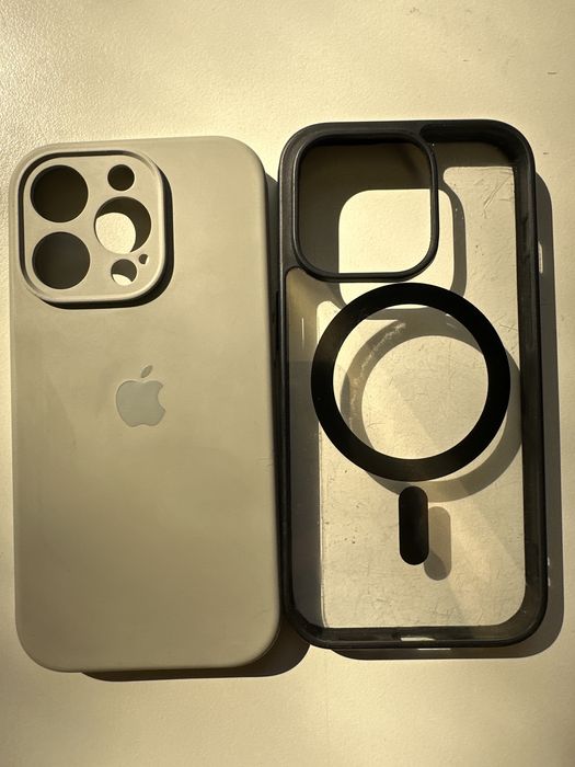 2 capas para Iphone 14 Pro cinzenta claro e preta transparente