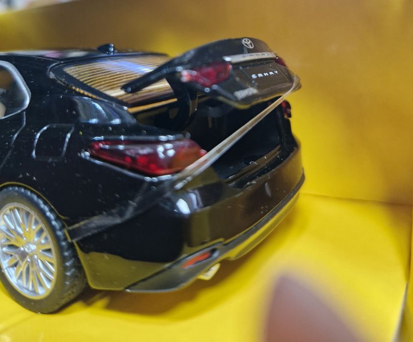 Модель металева Тойота Камри Toyota Camry, масштаб 1:34, світло, звук