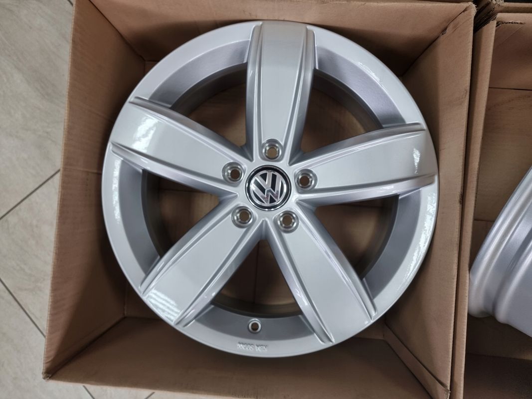 4 X Nowe Felgi Oryginalne Vw Passat B7 B8 Passat Cc Scirocco Tiguan 17
