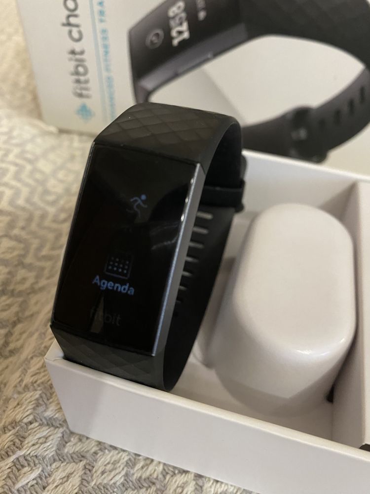 Фитнес-браслет/часы Fitbit Charge 3 Black/Graphite