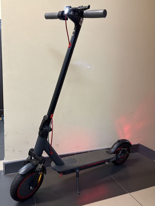 Електросамокат Xiaomi PRO 4 M365 500W 13Ah