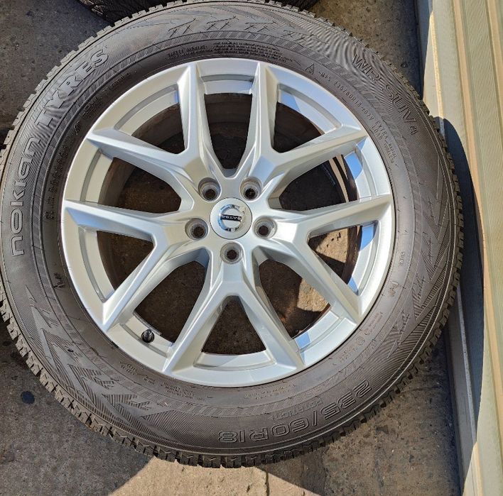 Koła18 felgi Volvo XC60 5x108 opony zimowe Nokian 4x 235/60R18