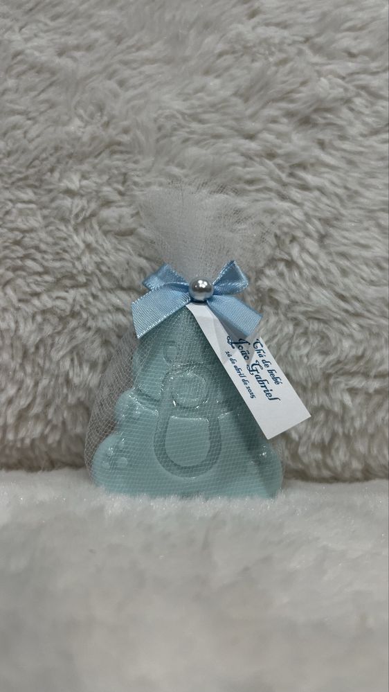 Lembrancas casamento/ batizado sabonetes e velas artesanais